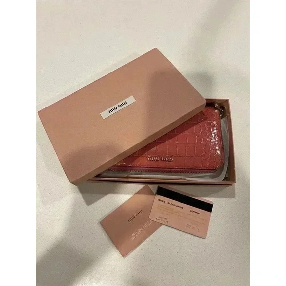 Miu Miu Women's Pink Zip-Around Wallet Crocodile Embossed Leather - Picture 12 of 12